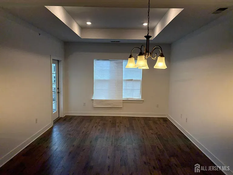 733 Stiller Ln — Photo 5