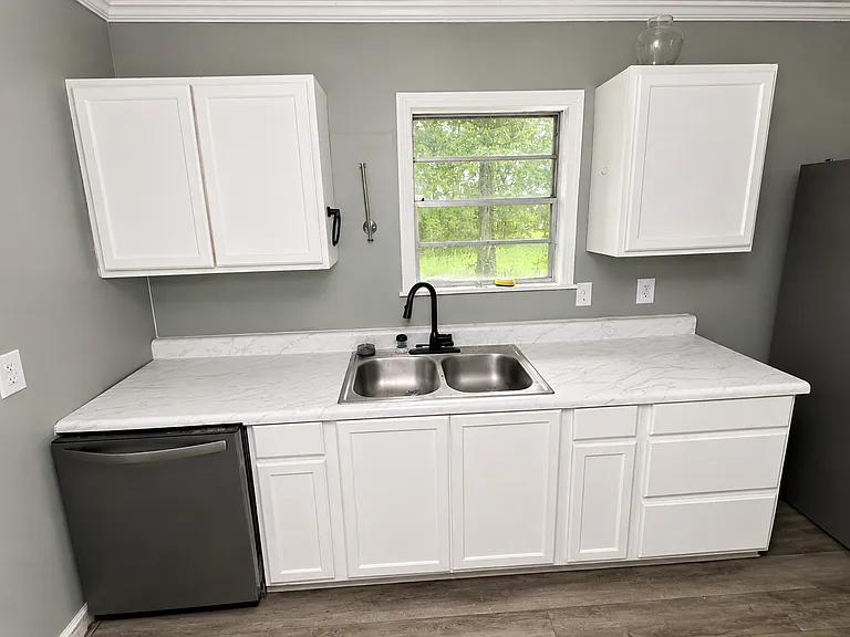 218 Reynolds St — Photo 4