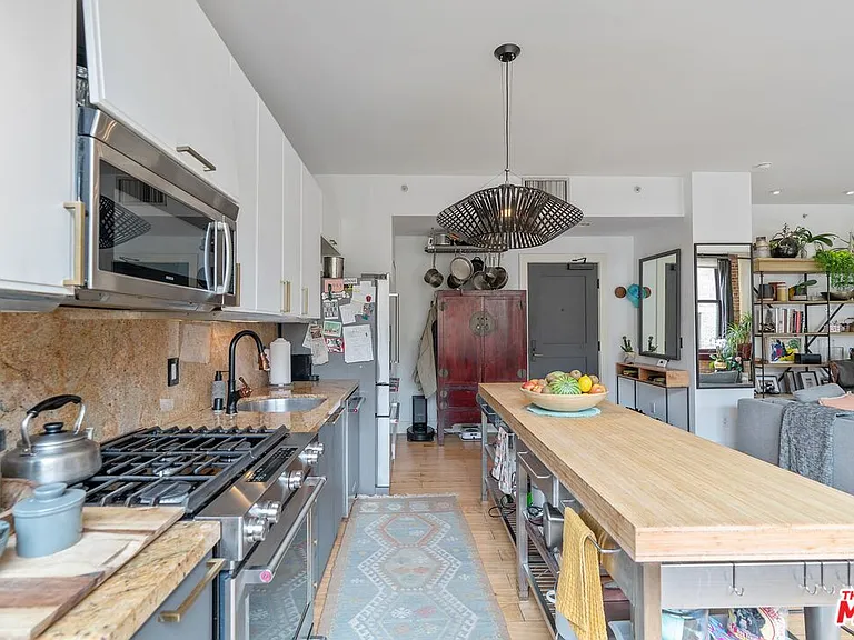 460 S Spring St #1210 — Photo 5