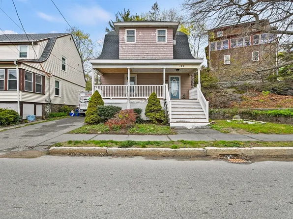 124 Essex St, Swampscott, MA 01907