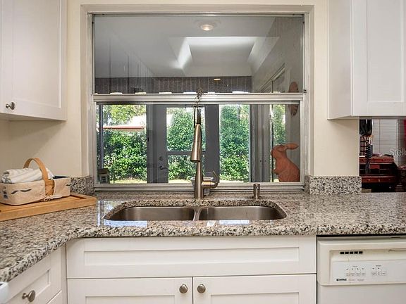 3rd image of 2960 Macalpin Dr N