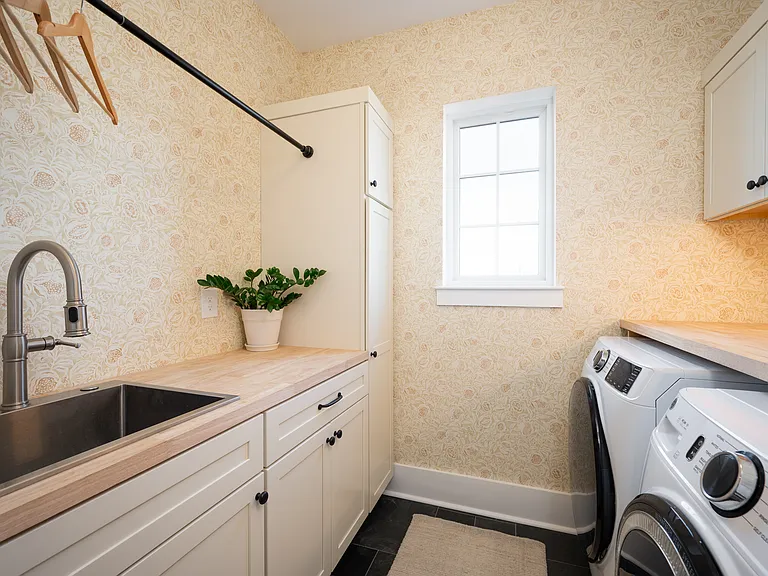 3390 Depew St — Photo 32