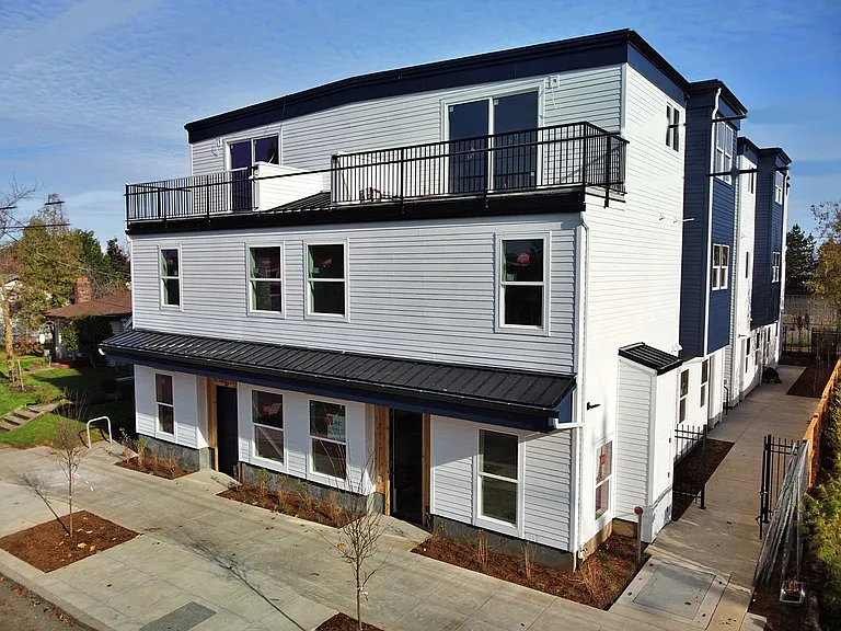 Bailey Commons — Photo 8