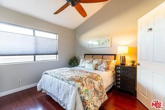 Guest bedroom