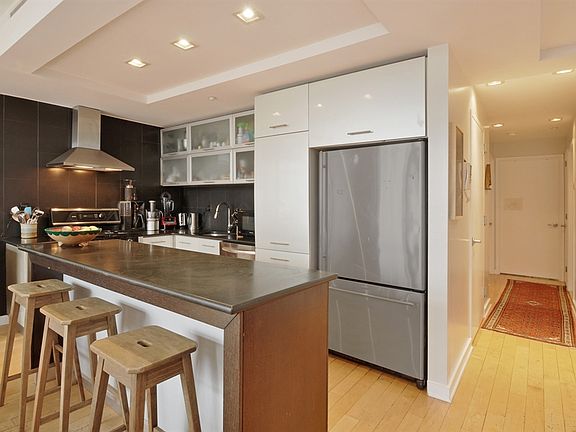 2nd image of 80 Guernsey St APT 3A