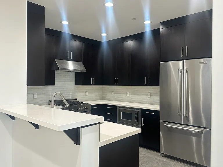 960 N San Antonio Rd #212 — Photo 1