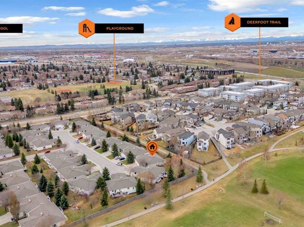 104 Dovista Ct SE, Calgary, AB T2B 3P4