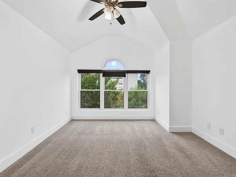 2716 Bagby St — Photo 15