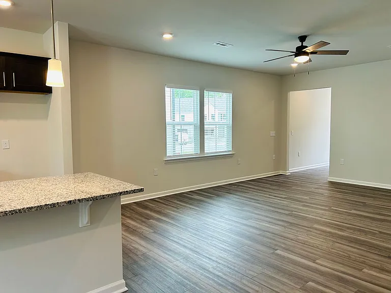 822 Falls Grove Trl — Photo 17