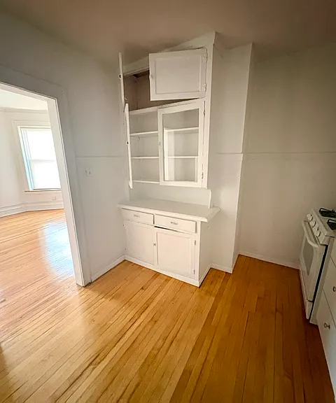 3302 Clinton Ave #2E — Photo 7