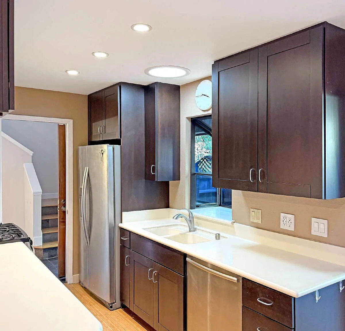 3 bed, 2.0 bath, 1398 sqft, $3,500 — Photo 3
