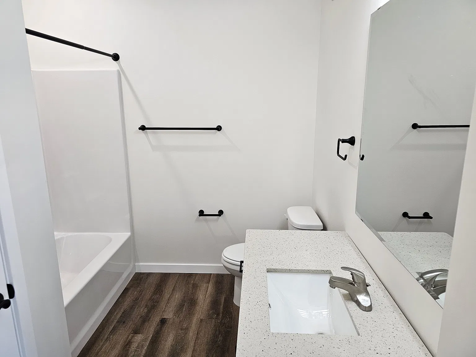 105 Michael Ct NW — Photo 3