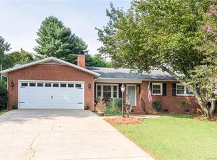 889 Wendover Rd, Statesville, NC 28677