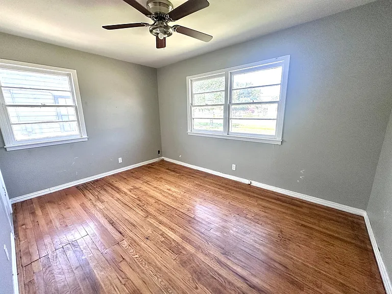 6501 Avenue T — Photo 3
