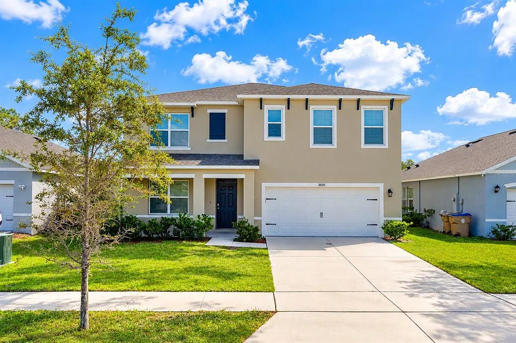 5 bed, 3.0 bath, 2386 sqft, $2,700 — Photo 2