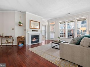 12160 Abington Hall Pl APT 201, Reston, VA 20190