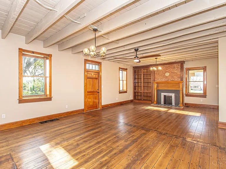 117 Montgomery Ave — Photo 10