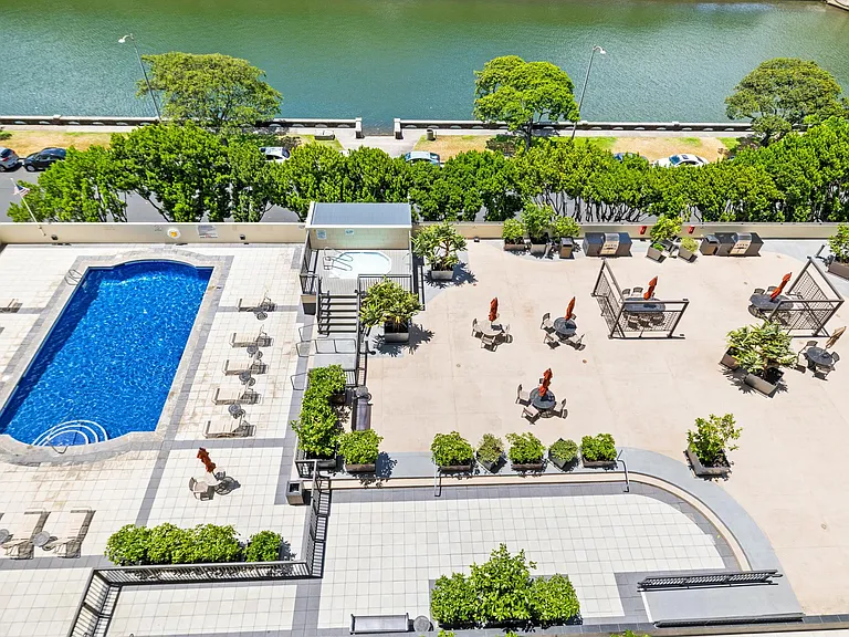 1717 Ala Wai Blvd #1004 — Photo 19