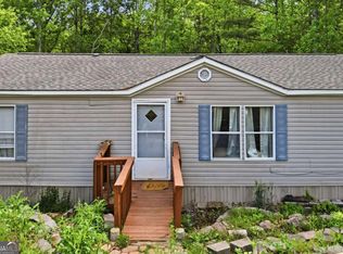226 Chivalry Ln, Ball Ground, GA 30107