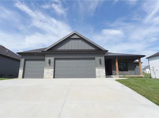 12730 NW Larkspur Ln, Platte City, MO 64079