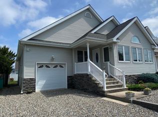 105 Sanborn Ave, Point Pleasant Beach, NJ 08742