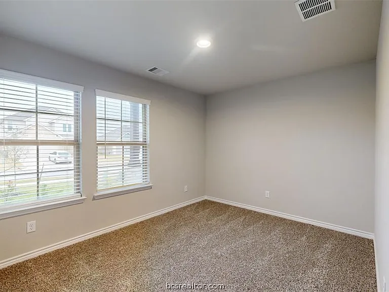 2148 Chief St — Photo 9
