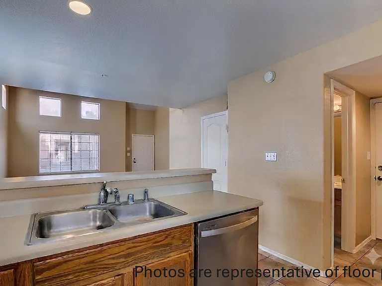 5665 W Galveston St #14 — Photo 7