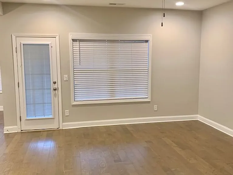 113 James Parcus Cir — Photo 10