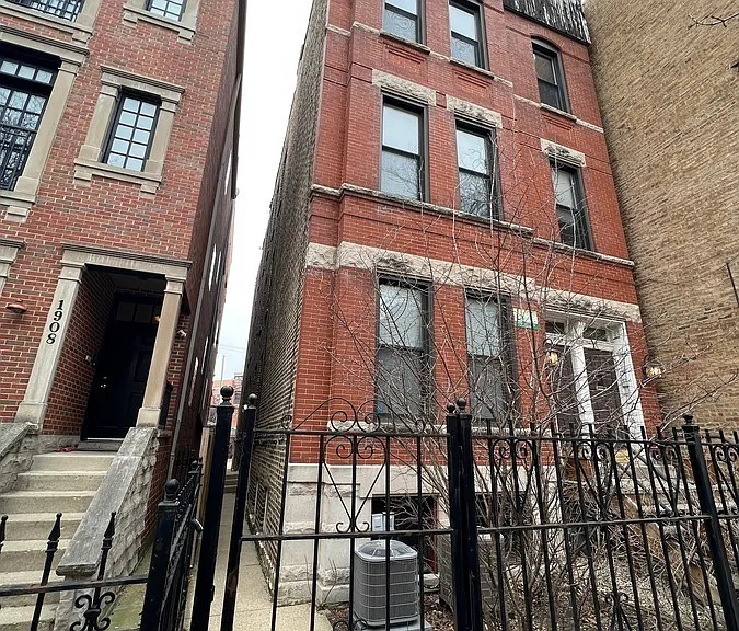 1910 N Sheffield Ave #1R — Photo 1