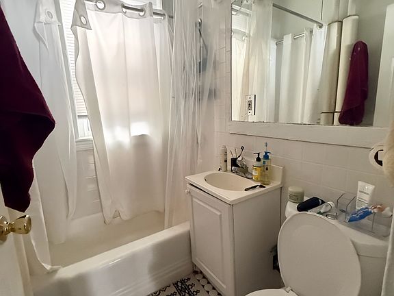 5th image of 75 Park Dr #4