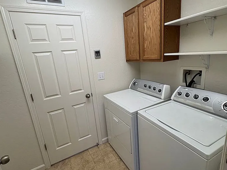 4704 W Rialto Ave — Photo 4