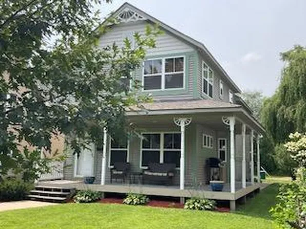 658 4th Ave NW, New Brighton, MN 55112