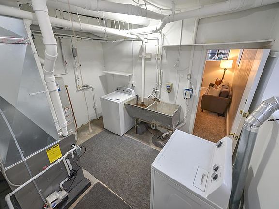 5th image of 814 Pauline Blvd #2