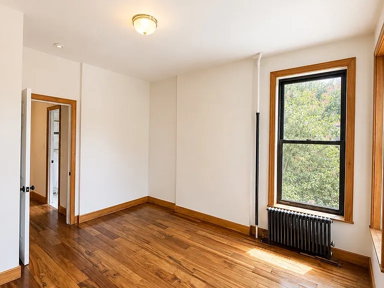 1183 Jefferson Ave #2 — Photo 9