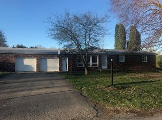 3991 Avalon Dr, Zanesville, OH 43701