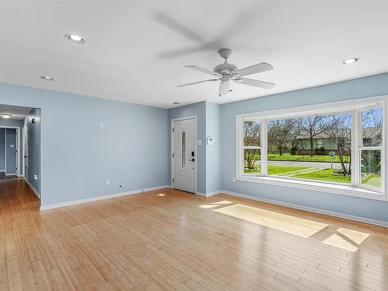 808 Salem Ln — Photo 7