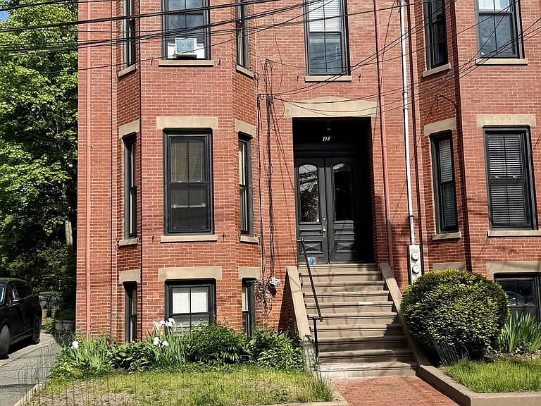 194 Central St #2 — Photo 3