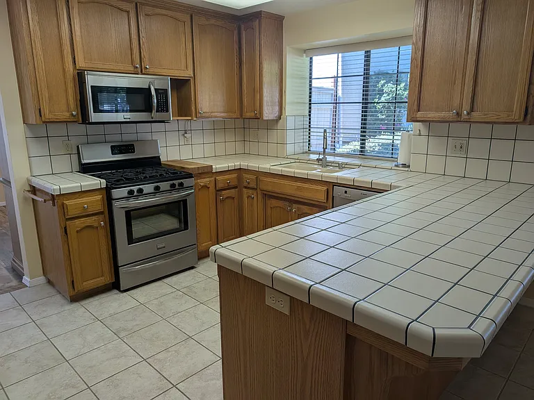 274 Tempus Cir — Photo 12
