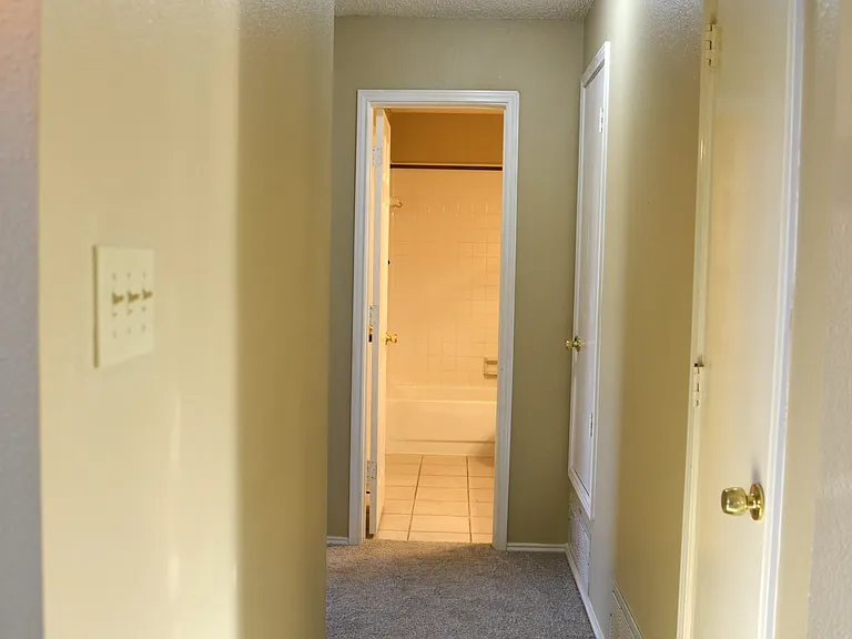 7025 Blalock Dr — Photo 17