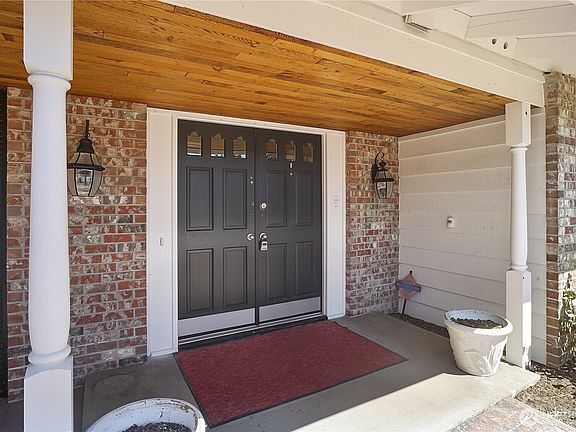 4th image of 2750 SW 312th Place
