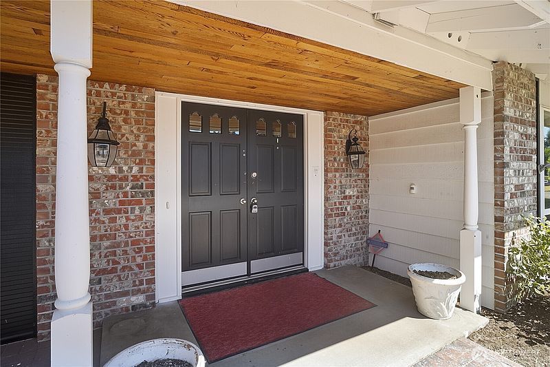4th image of 2750 SW 312th Place