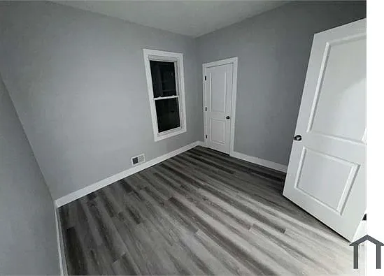 933 Grove St #1 — Photo 3