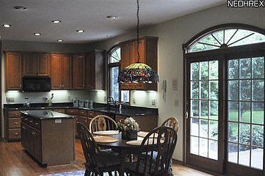 5th image of 8966 Woodstone Dr