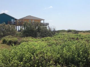 964 Smith Dr, Gilchrist, TX 77617