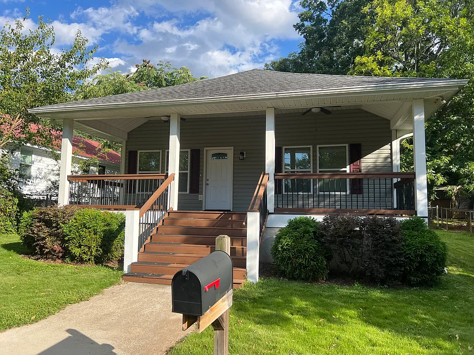 311 Tremont Ave