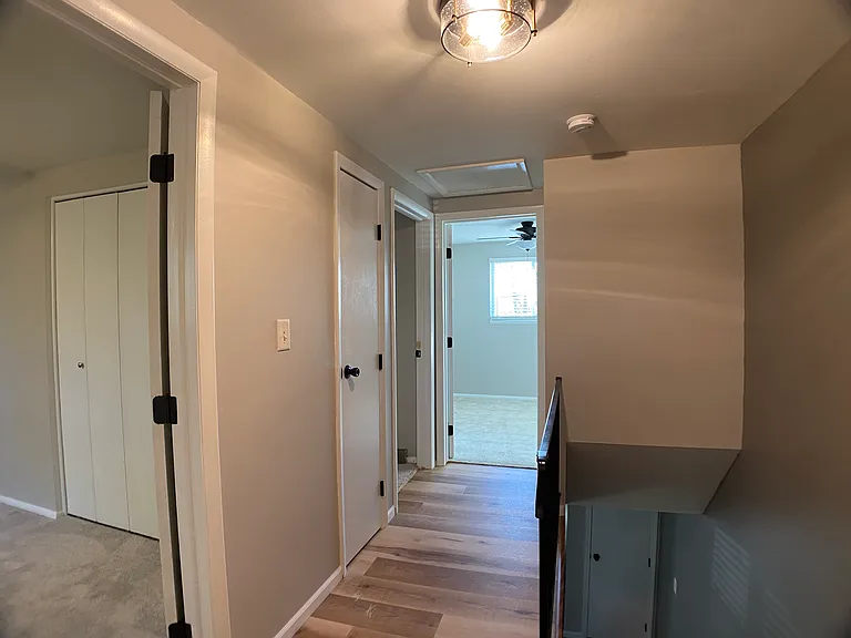 134 Oldham Ave — Photo 8