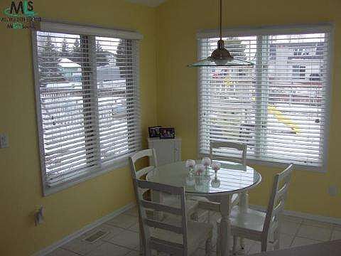 4th image of 39095 Lakeshore Dr