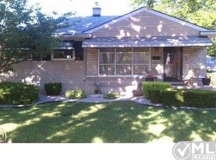 26250 Fernwood St, Roseville, MI