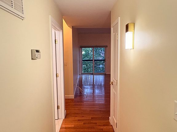 5th image of 185 High St APT 303