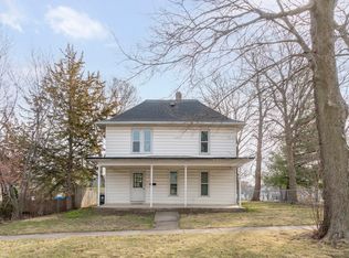 1622 Franklin St, Cedar Falls, IA 50613